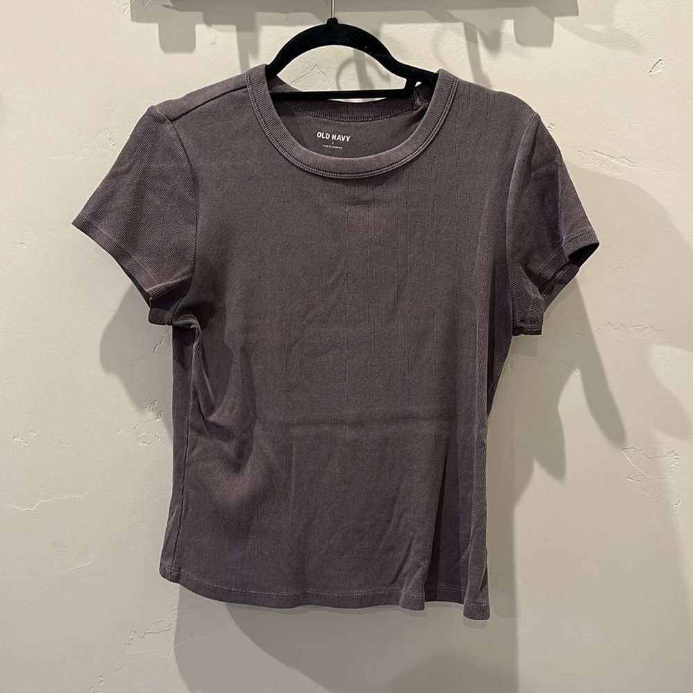 Old Navy tee